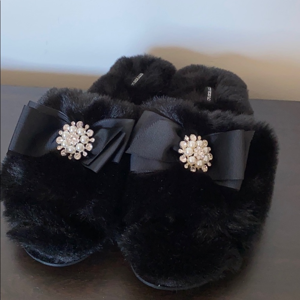 Women’s Slippers